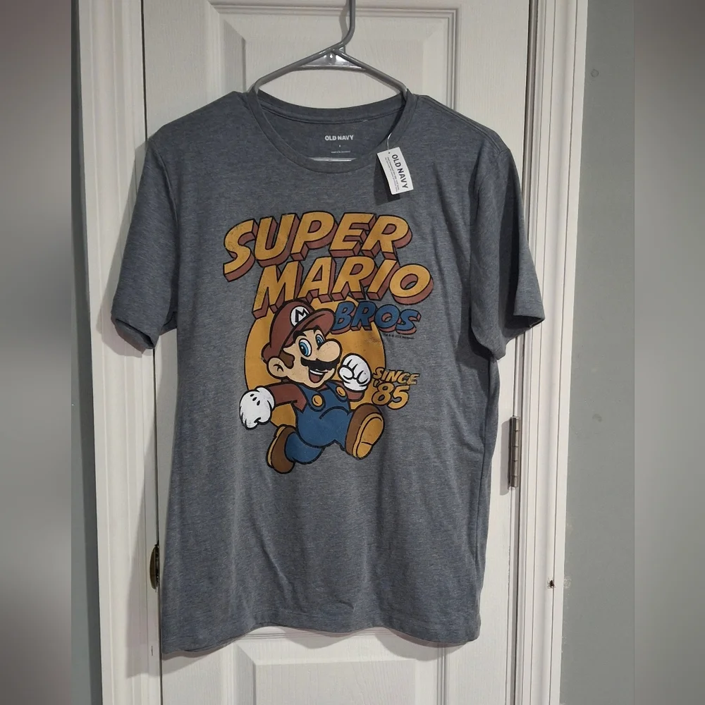 🔥Old Navy Gray Super Mario Bros Tee🔥 - Picture 1 of 4